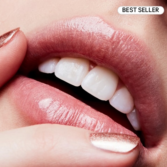 MAC Cosmetics Oyster Girl Lipglass #7 - Picture 14 of 16